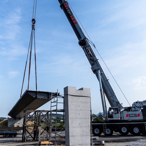 AB170622-N-015.jpg