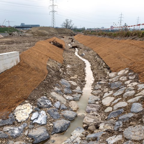 AB190411-N-044.jpg