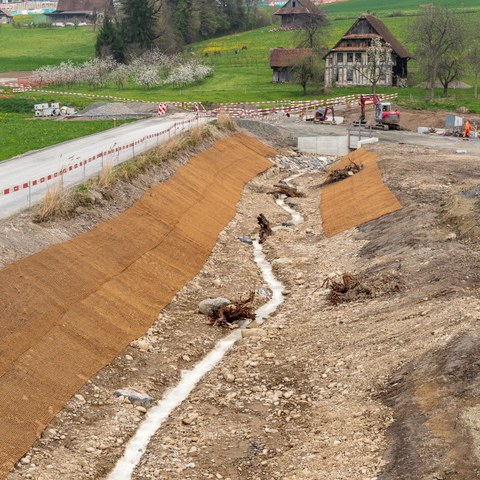 AB190411-N-048.jpg
