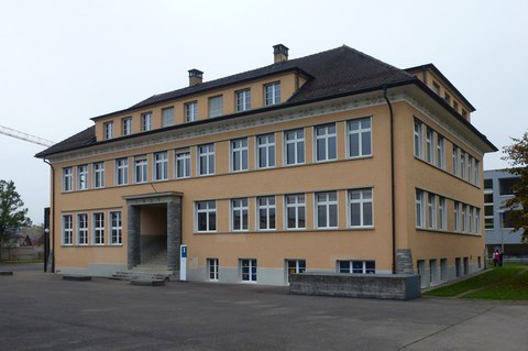 Foto 1: Schulhaus Sunnegrund Foto 1: Schulhaus Sunnegrund