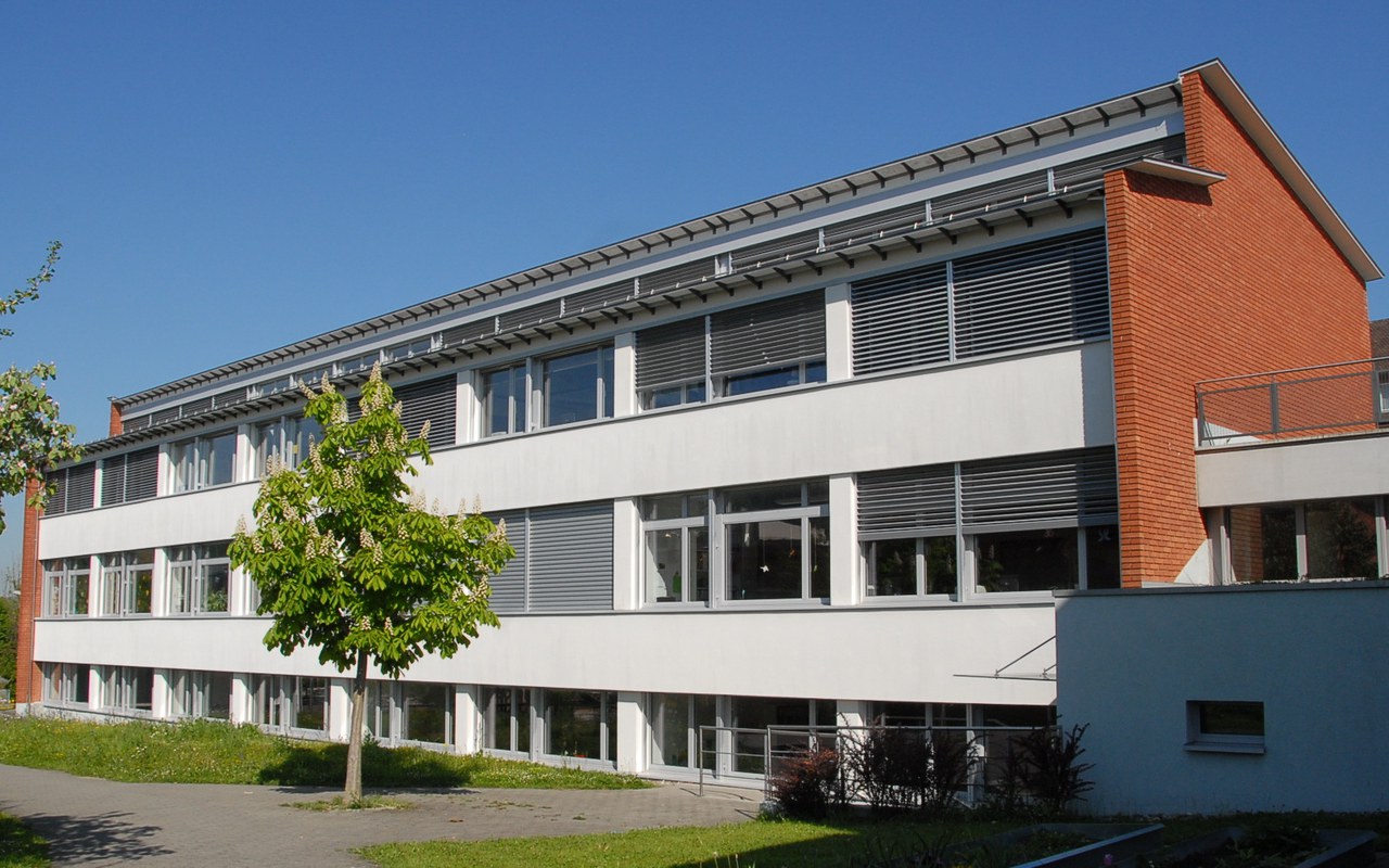 Schulhaus 2