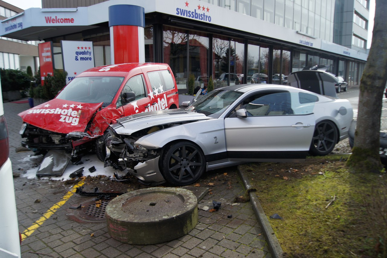 Unfallstelle vor Swissmotel
