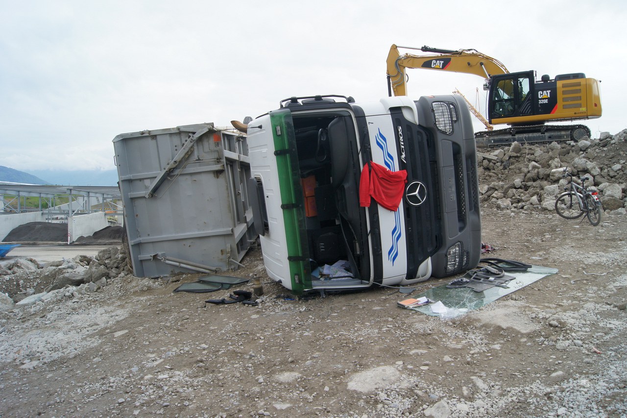 Umgekippter Lastwagen