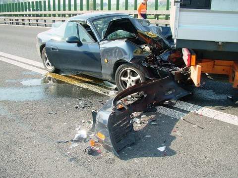 094 / Cham: Eine Verletzte und viel Blechschaden bei Unfall auf Autobahn