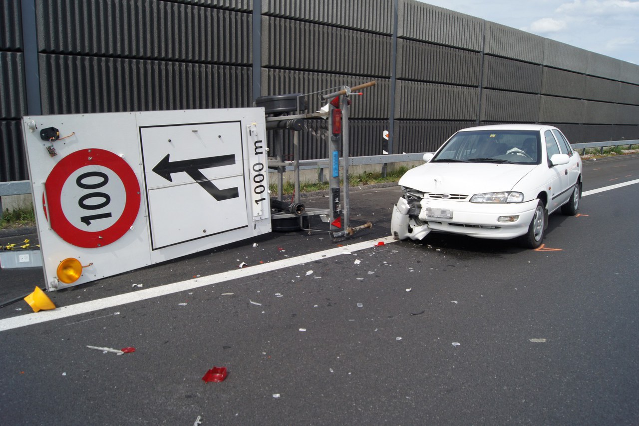 Rund 20'000 Franken Sachschaden bei Verkehrsunfall
