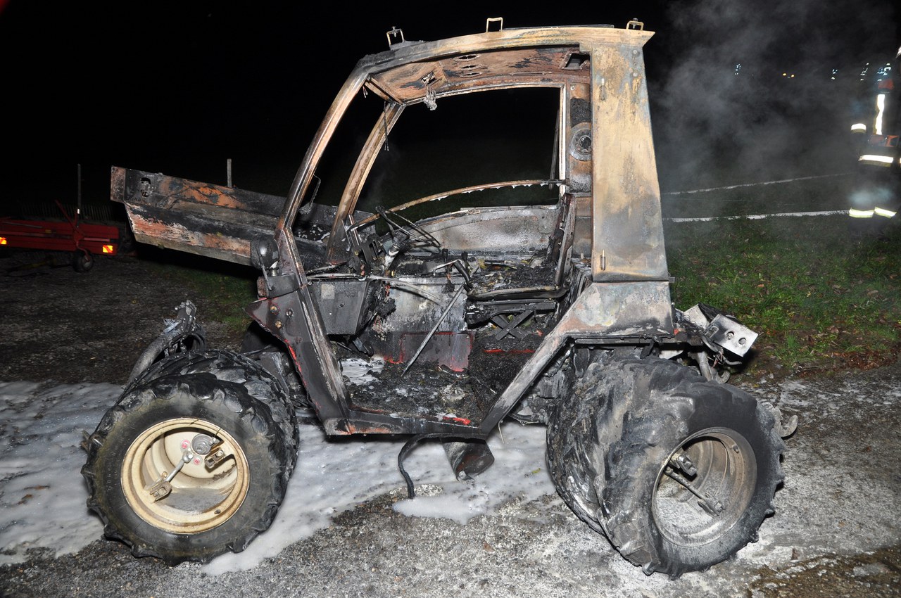 Ausgebrannter Zweiachsmäher