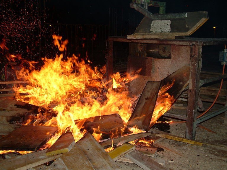 Brand auf Baustelle
